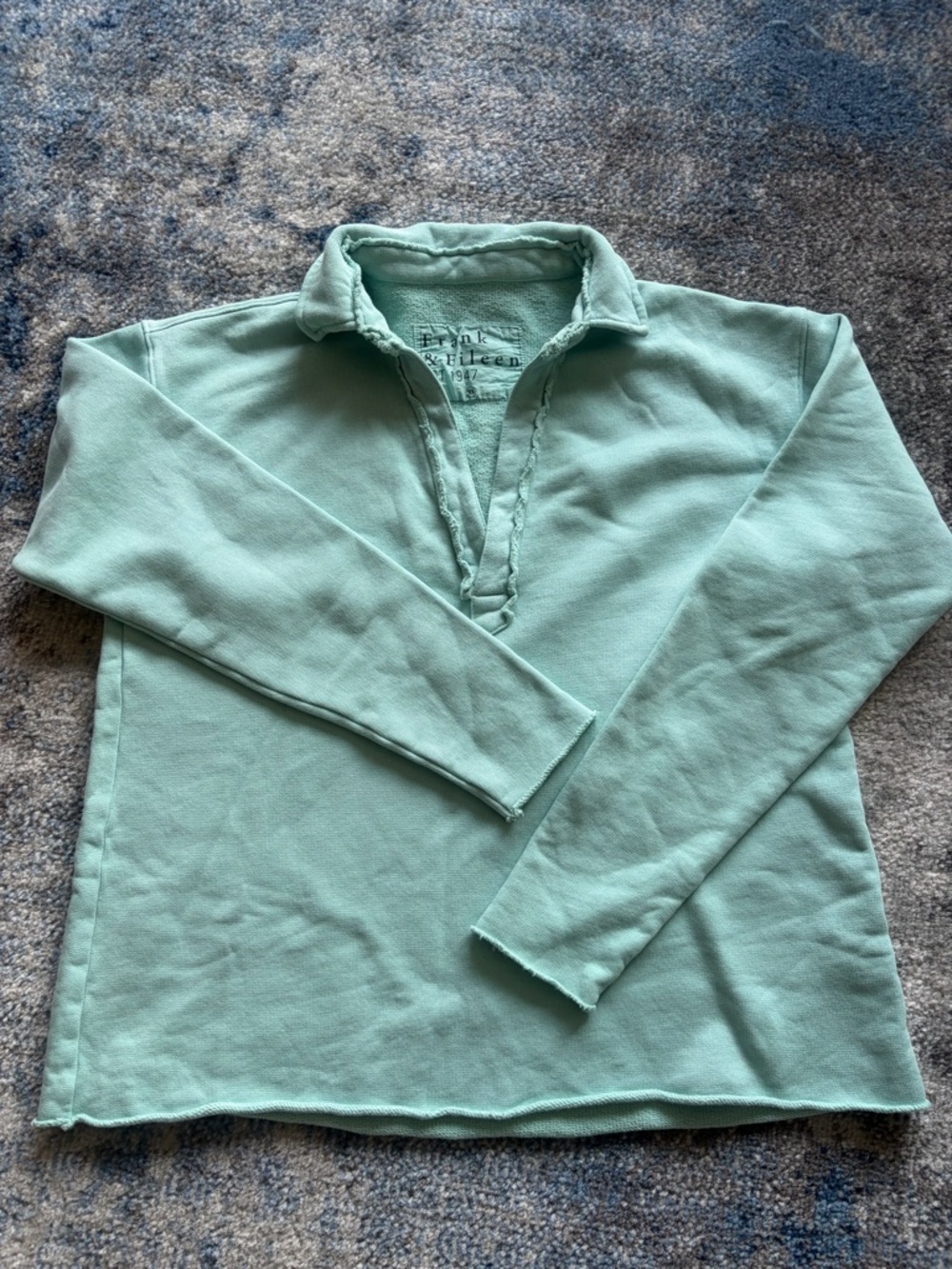 Frank & Eileen Popover Henley Fleece size XS
